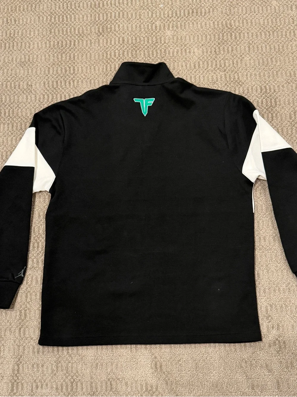 Jordan Men’s Black and White Quarter-Zip Pullover Sweater Mens M